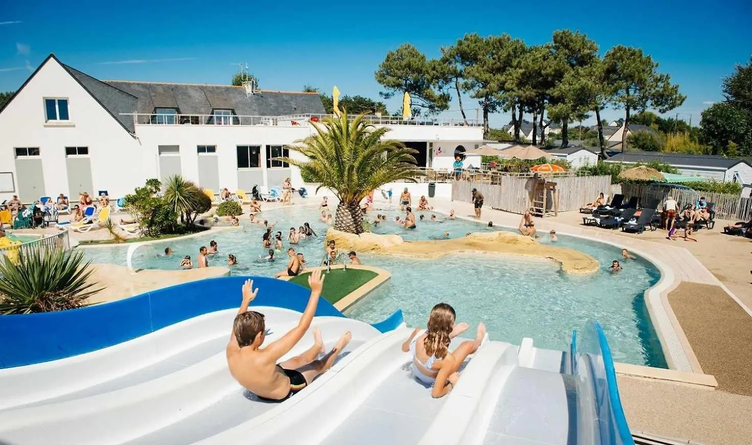 Camping 5 Etoiles - Parc Aquatique - Eeiaic Penestin Campsite