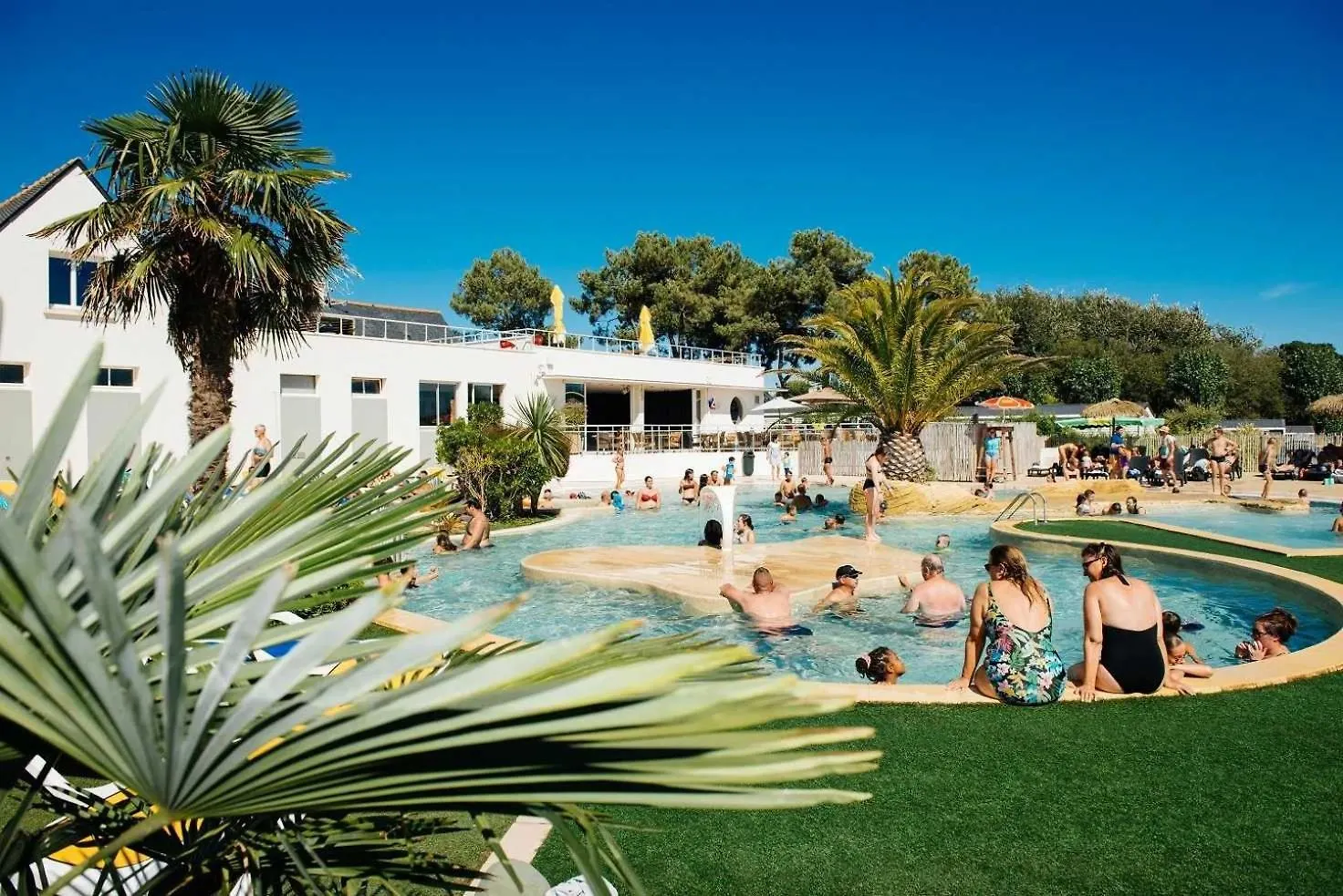 Camping 5 Etoiles - Parc Aquatique - Eeiaic Penestin 0*,  France