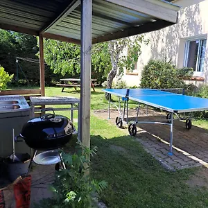  Villa Bord De Avec Piscine Et Jacuzzi
